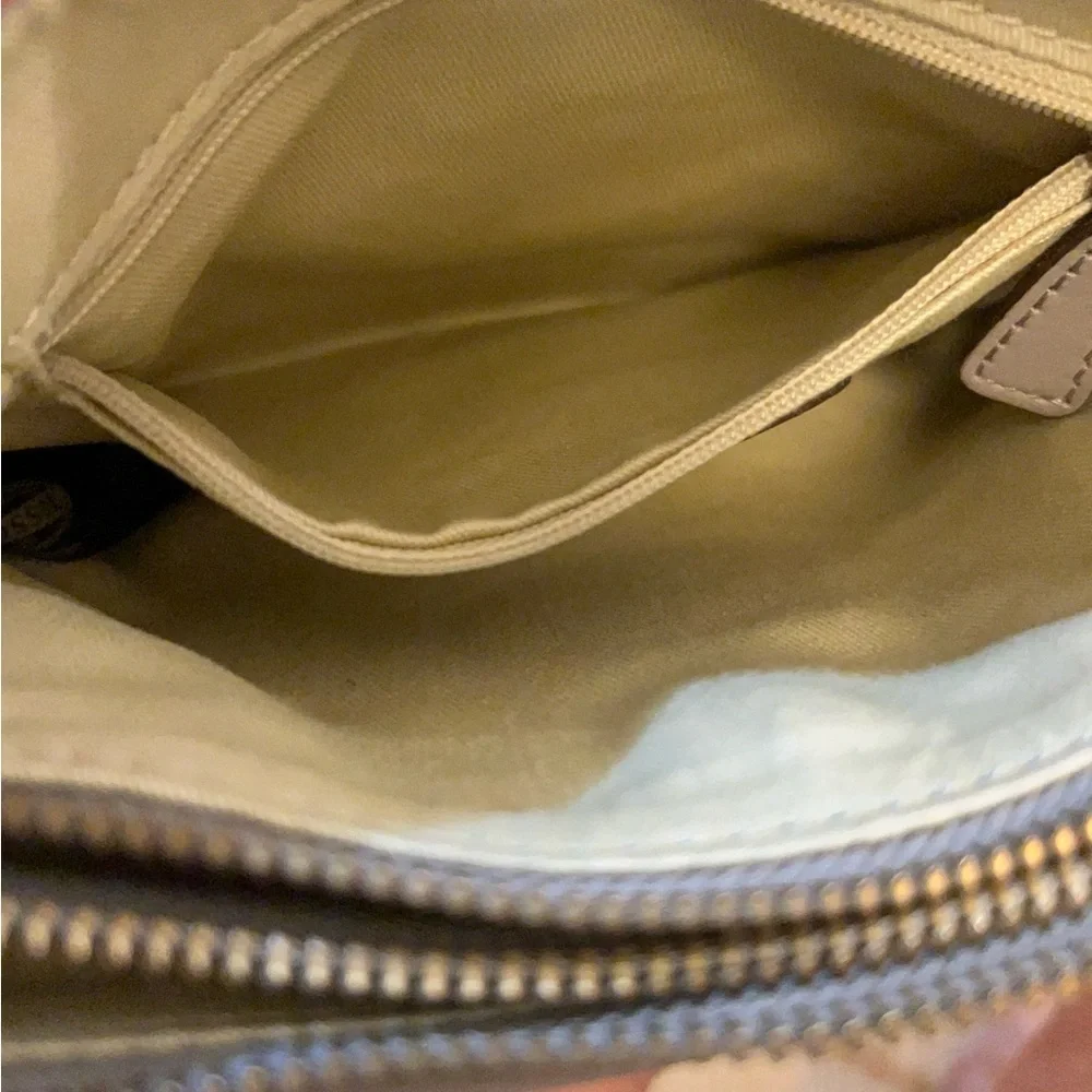 Fossil Elegant Cow-Hide  Leather Crossbody Bag